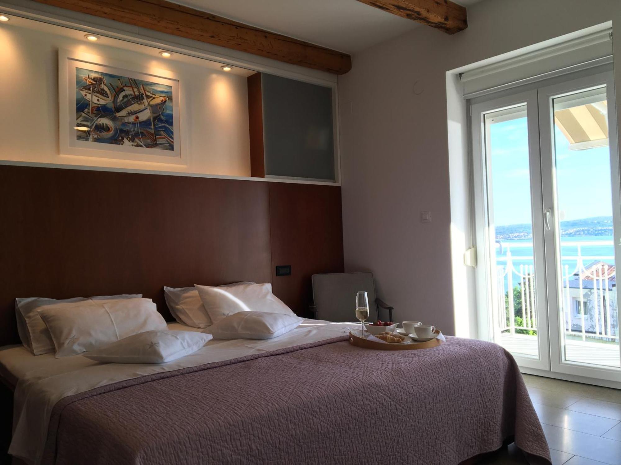 تْسْغيكفانِتْسا Guest House Villa Dagmar - Exclusive الغرفة الصورة